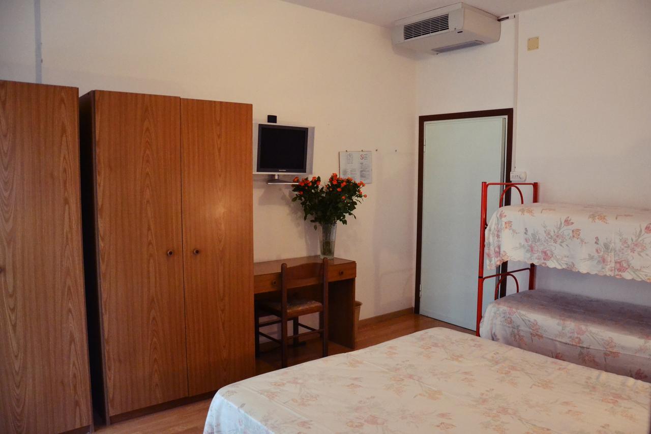 Hotel Rex Лидо ди Йезоло Екстериор снимка