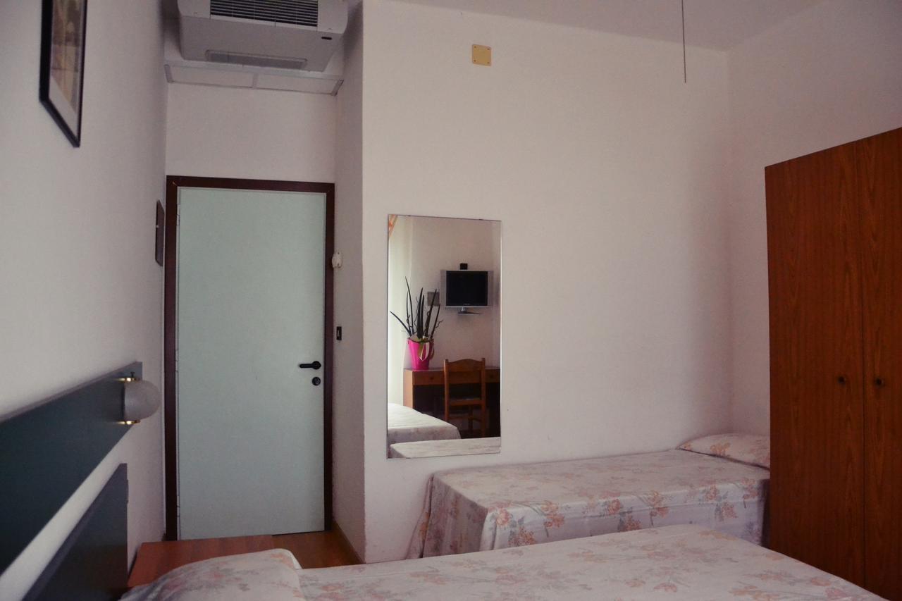 Hotel Rex Лидо ди Йезоло Екстериор снимка